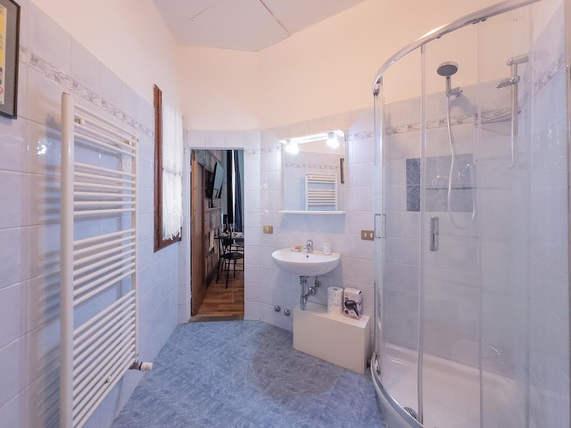 Etrusco Viola - Casa Vacanze, affittacamere, B&B vicino Viola Park e Firenze - 2