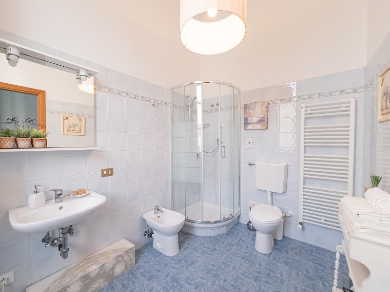 Etrusco Viola - Casa Vacanze, affittacamere, B&B vicino Viola Park e Firenze - 3