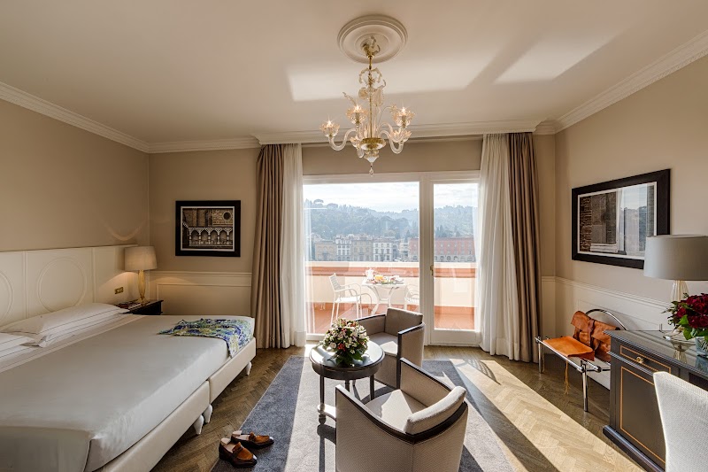 Plaza Hotel Lucchesi - 3