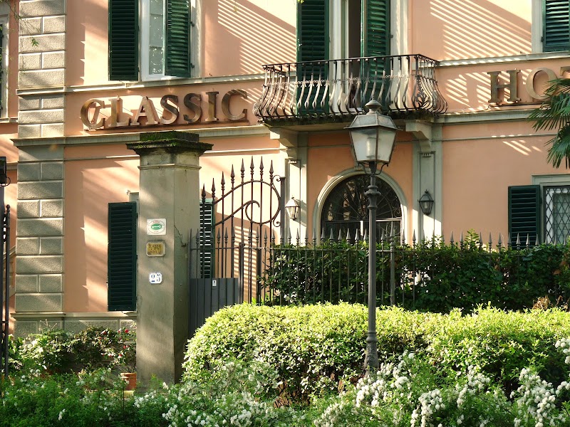 Classic Hotel - 3