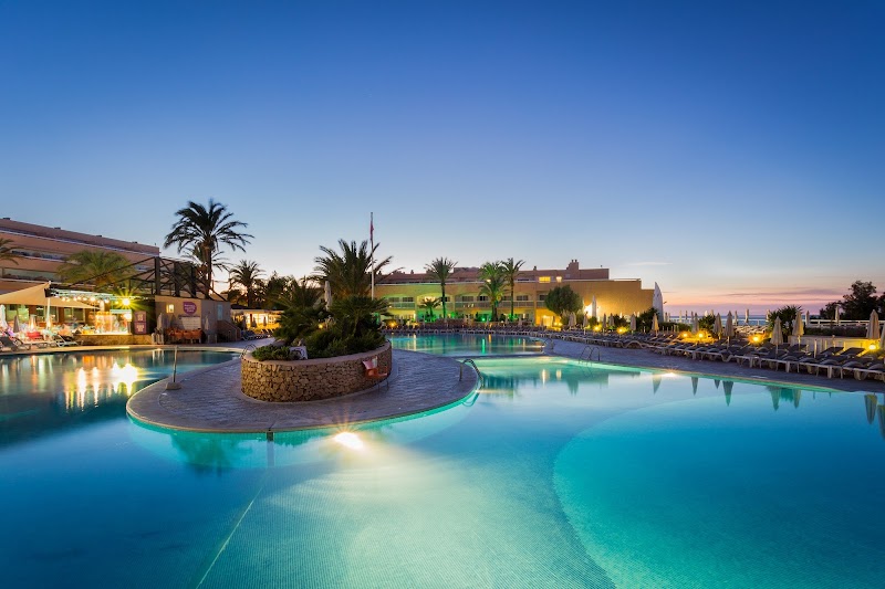 Verdiana Superb 4 Bedroom Sea View