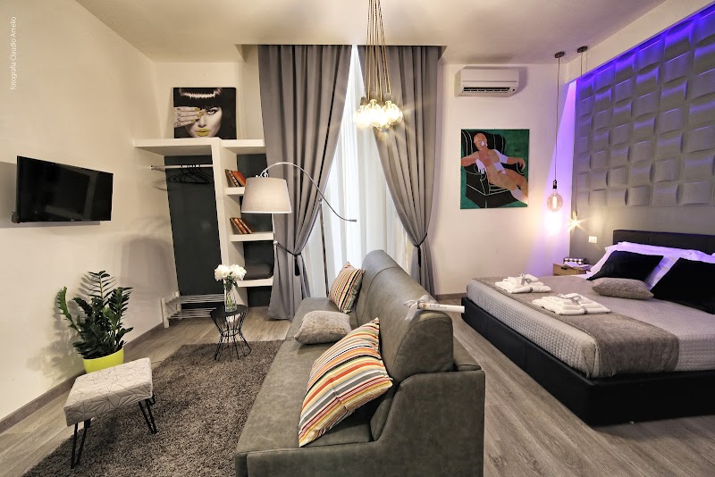 Bourbon House B&B - 3