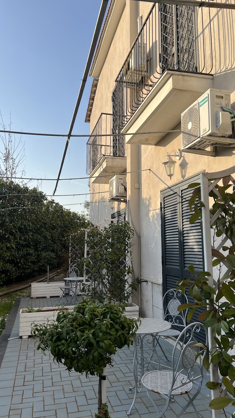 IL GIARDINO DEI GLICINI