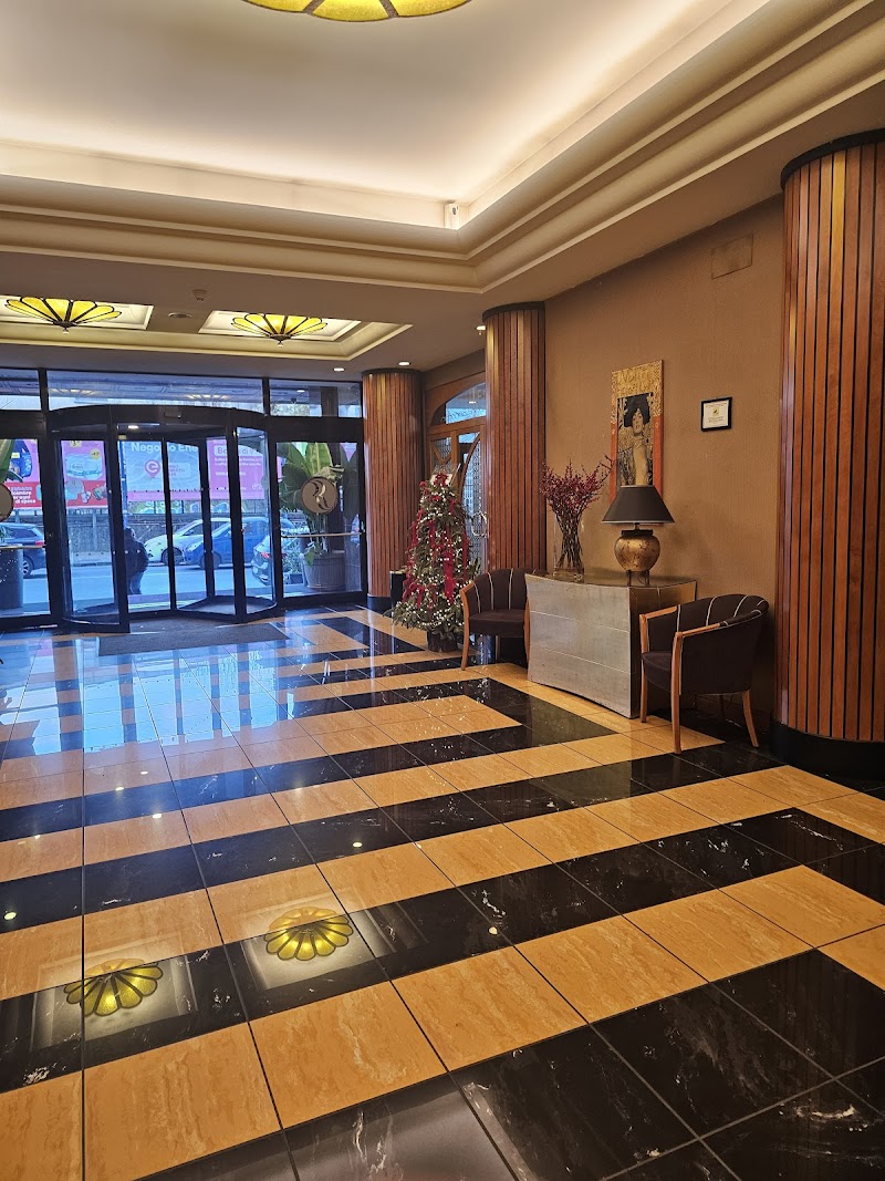 Ramada by Wyndham Naples - 2