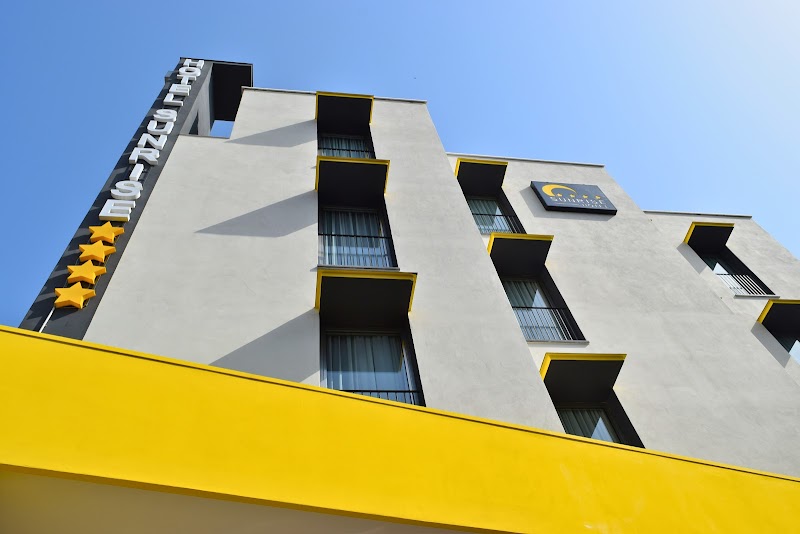 Sunrise Hotel - 2
