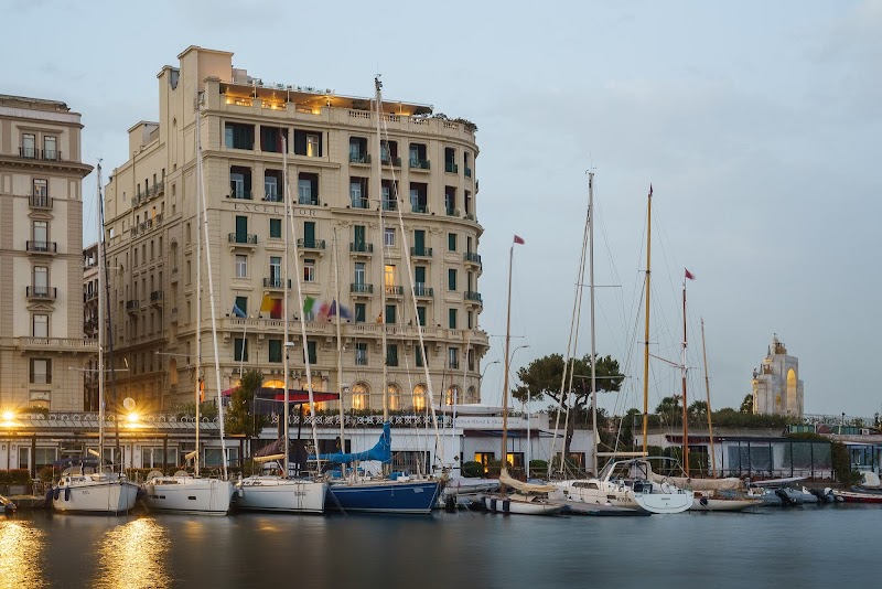 Eurostars Hotel Excelsior - 2