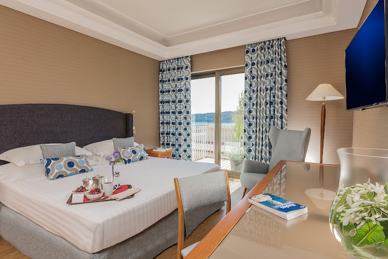 Hotel Royal Continental - 2