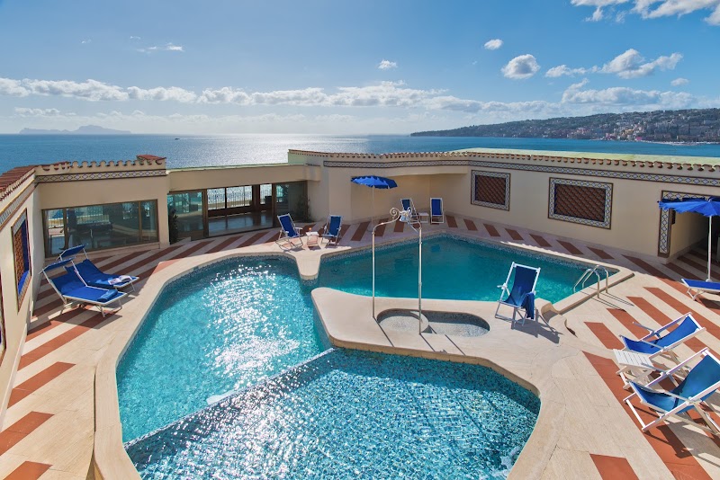 Hotel Royal Continental - 3