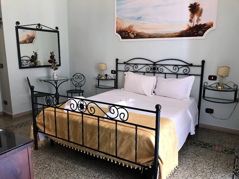 Hotel Art Resort Galleria Umberto - 2